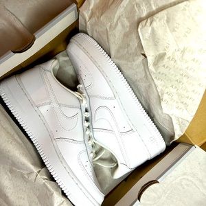 All white Air Force Ones men 6.5